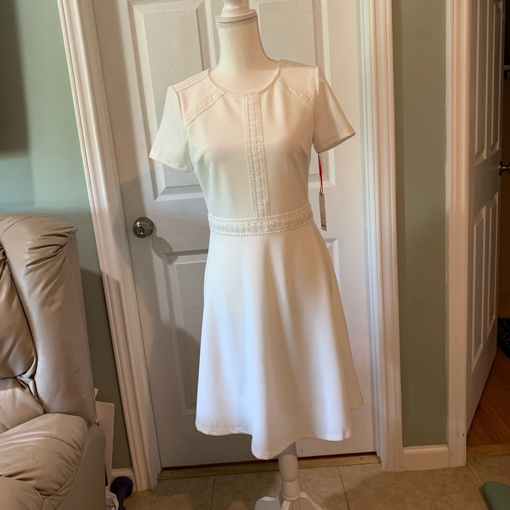 Women’s Elle XSmall White Dress. NWT. Beautiful